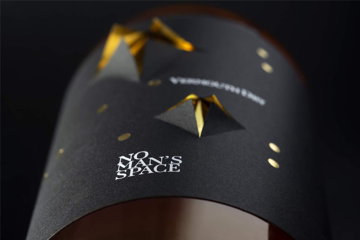 酒包裝設(shè)計圖參考(圖3)