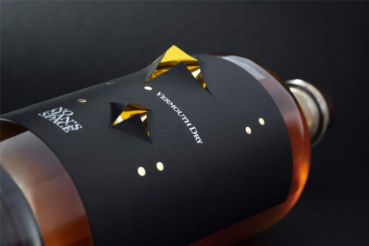 酒包裝設(shè)計圖參考(圖6)