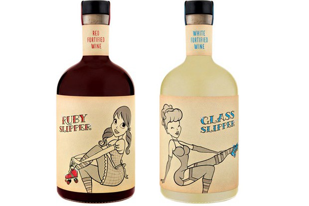 女性形象在包裝設(shè)計(jì)中經(jīng)常出現(xiàn)(圖2) 女性形象在包裝設(shè)計(jì)中經(jīng)常出現(xiàn)(圖2)