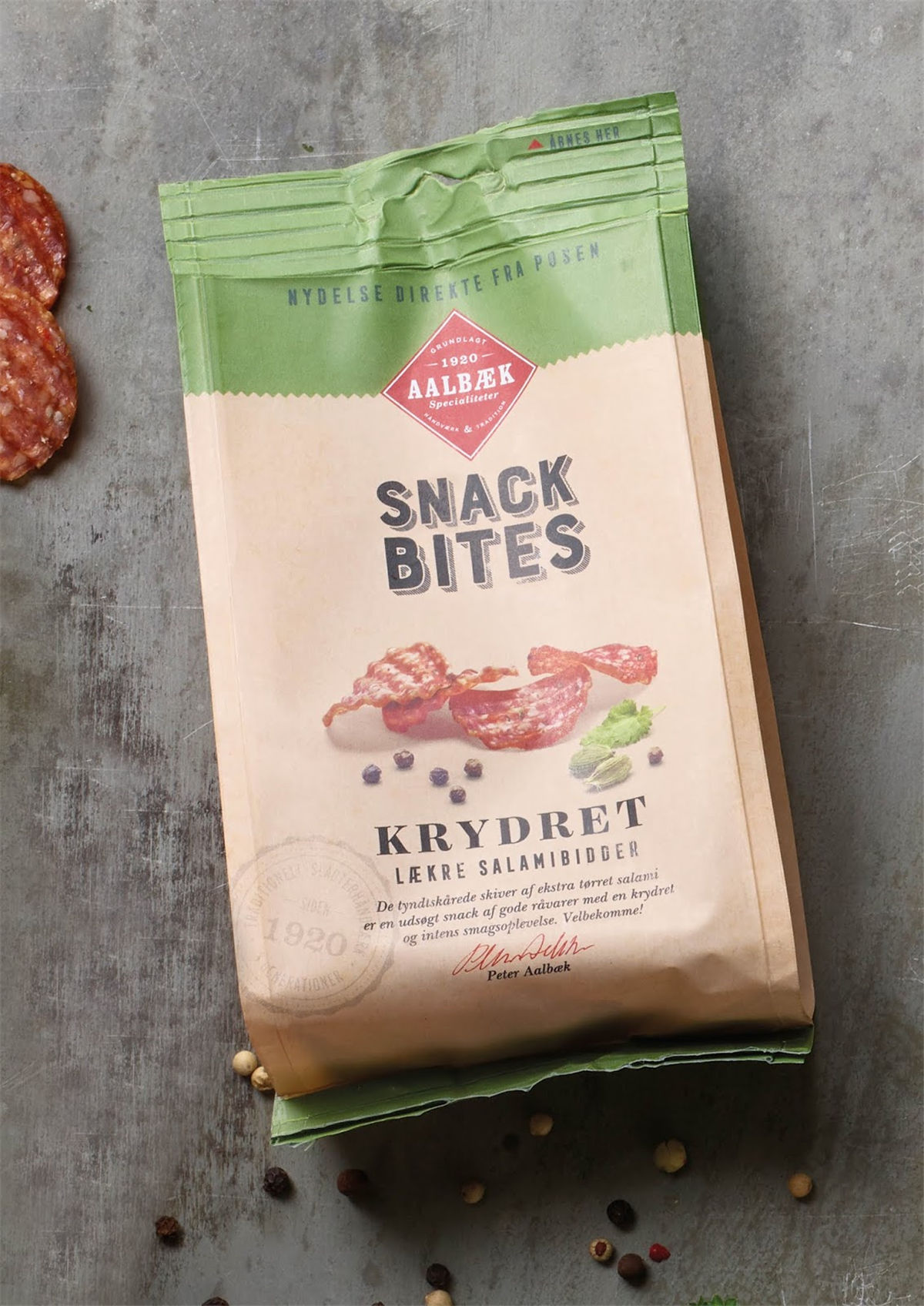 臘肉干包裝設(shè)計(jì)(圖4) 臘肉干包裝設(shè)計(jì)(圖4)