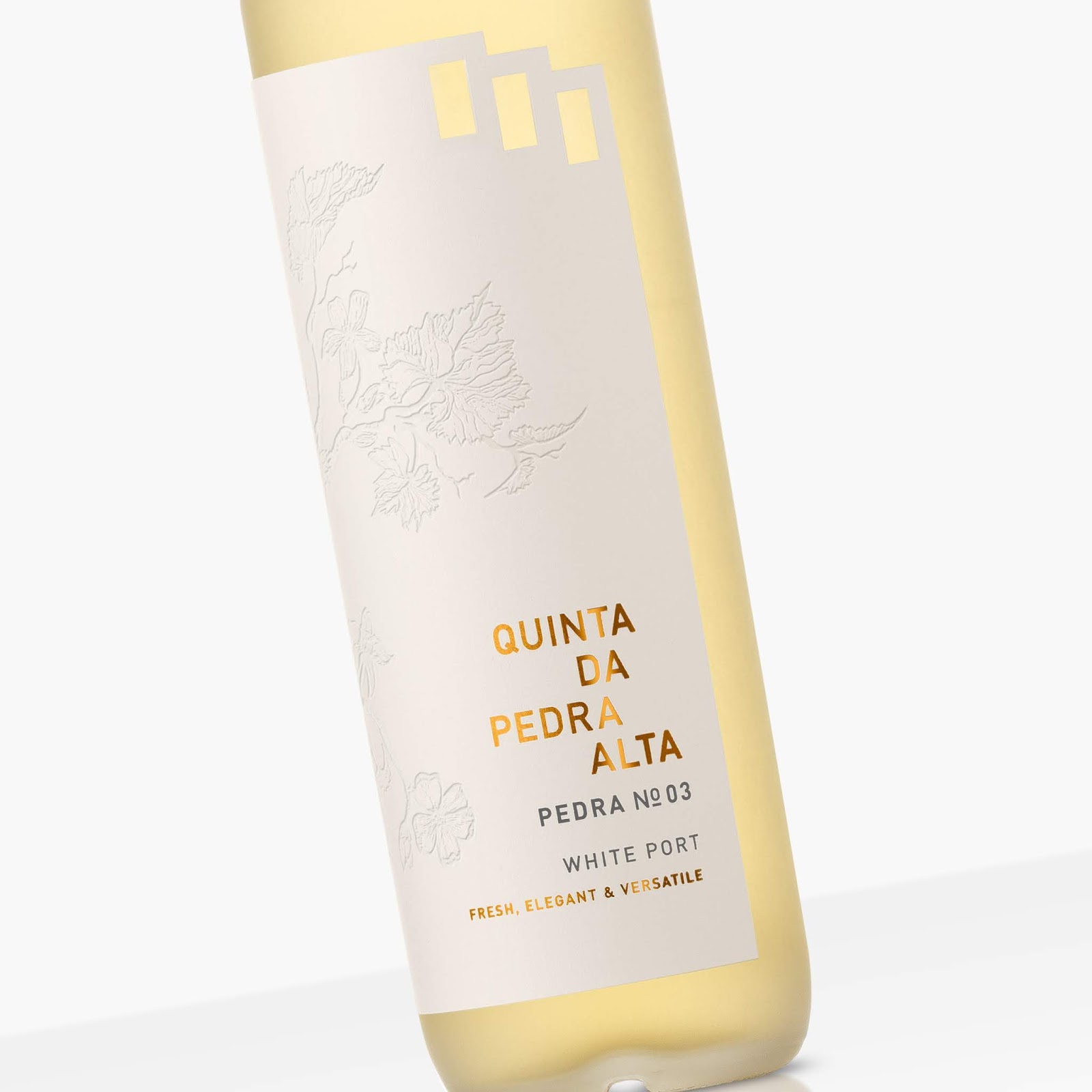 哈爾濱紅酒包裝設(shè)計(jì)(圖3)