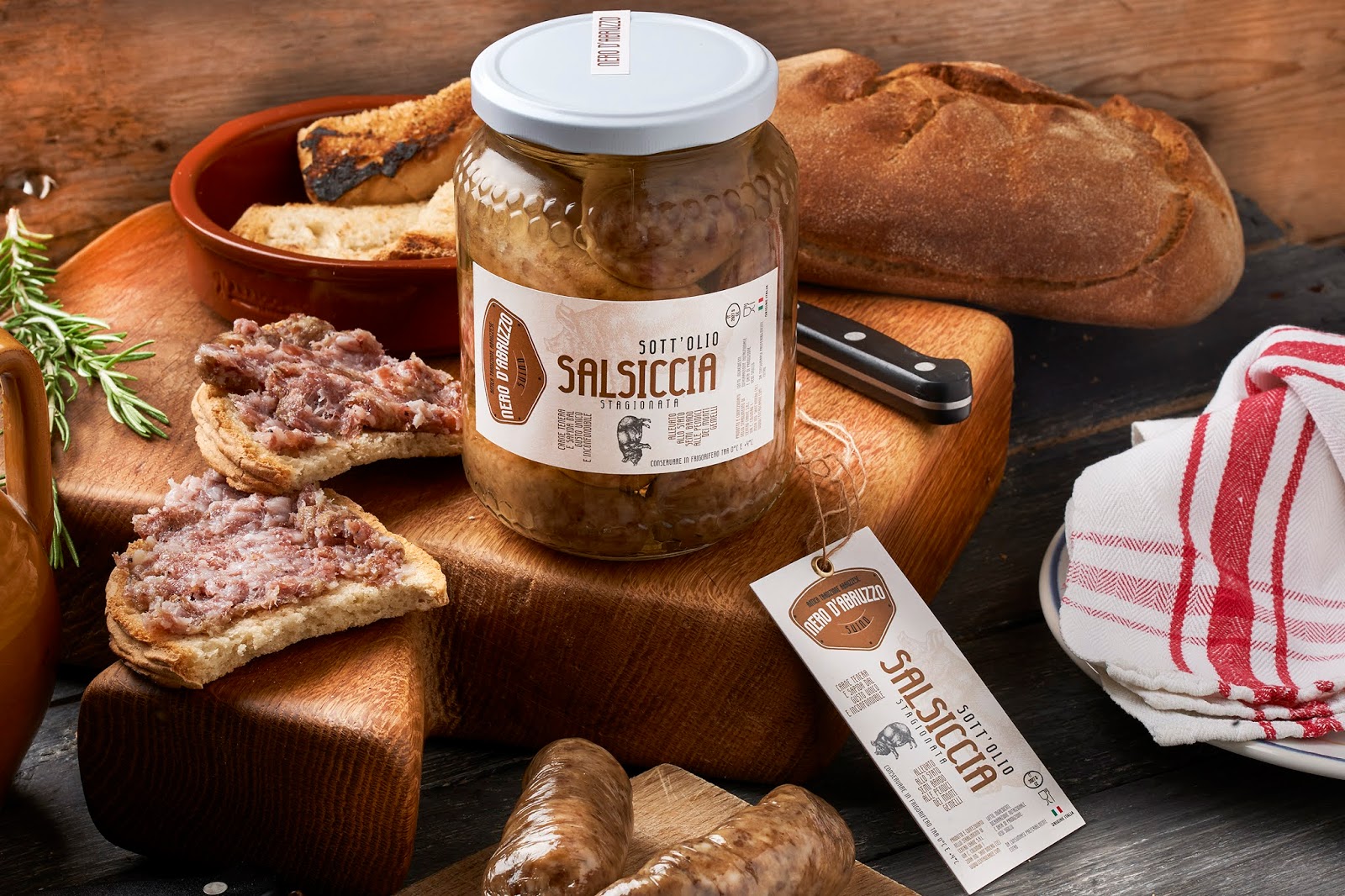 黑豬肉深加工產(chǎn)品包裝設(shè)計(jì)(圖2) 黑豬肉深加工產(chǎn)品包裝設(shè)計(jì)(圖2)