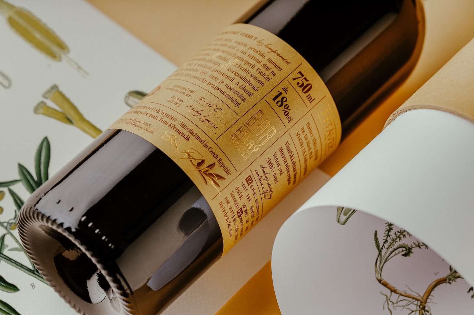 紅酒酒標(biāo)設(shè)計(jì)瓶型設(shè)計(jì)(圖3)