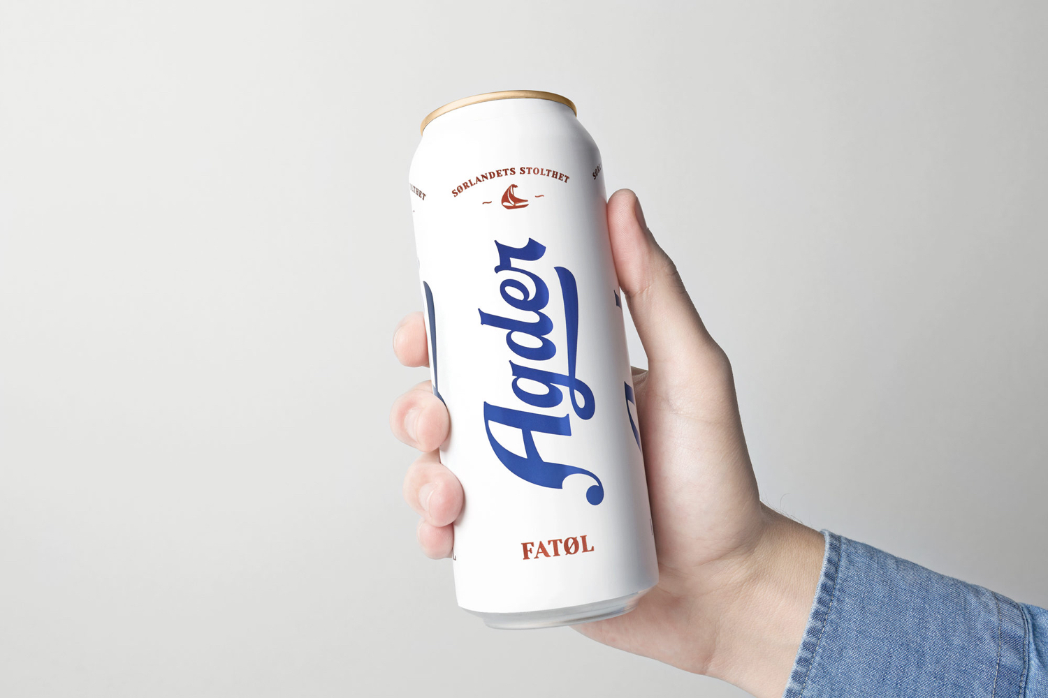 簡(jiǎn)約風(fēng)格獨(dú)特標(biāo)識(shí)的啤酒包裝設(shè)計(jì)(圖2)