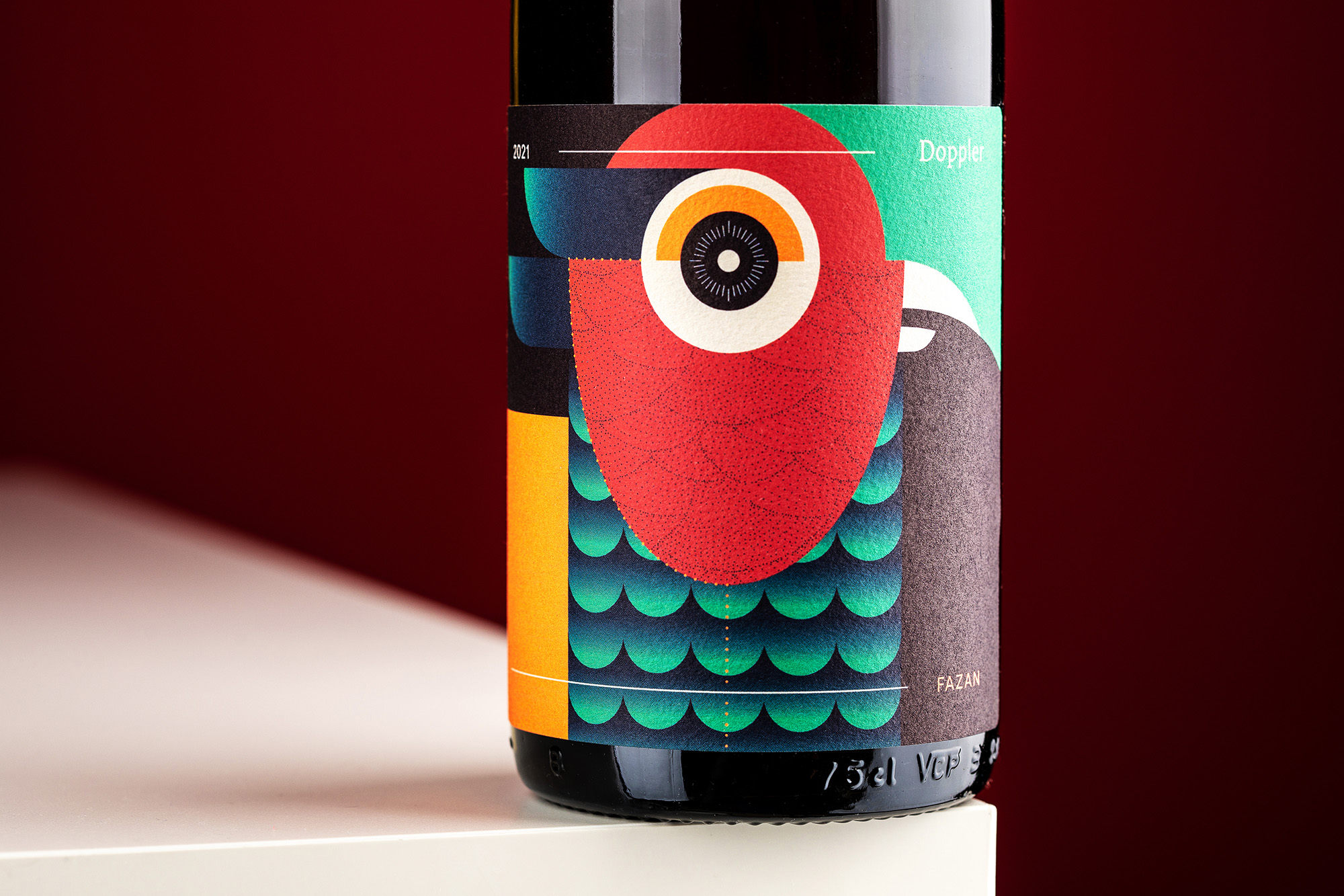 明亮清新的葡萄酒創(chuàng)意包裝設(shè)計(圖1)