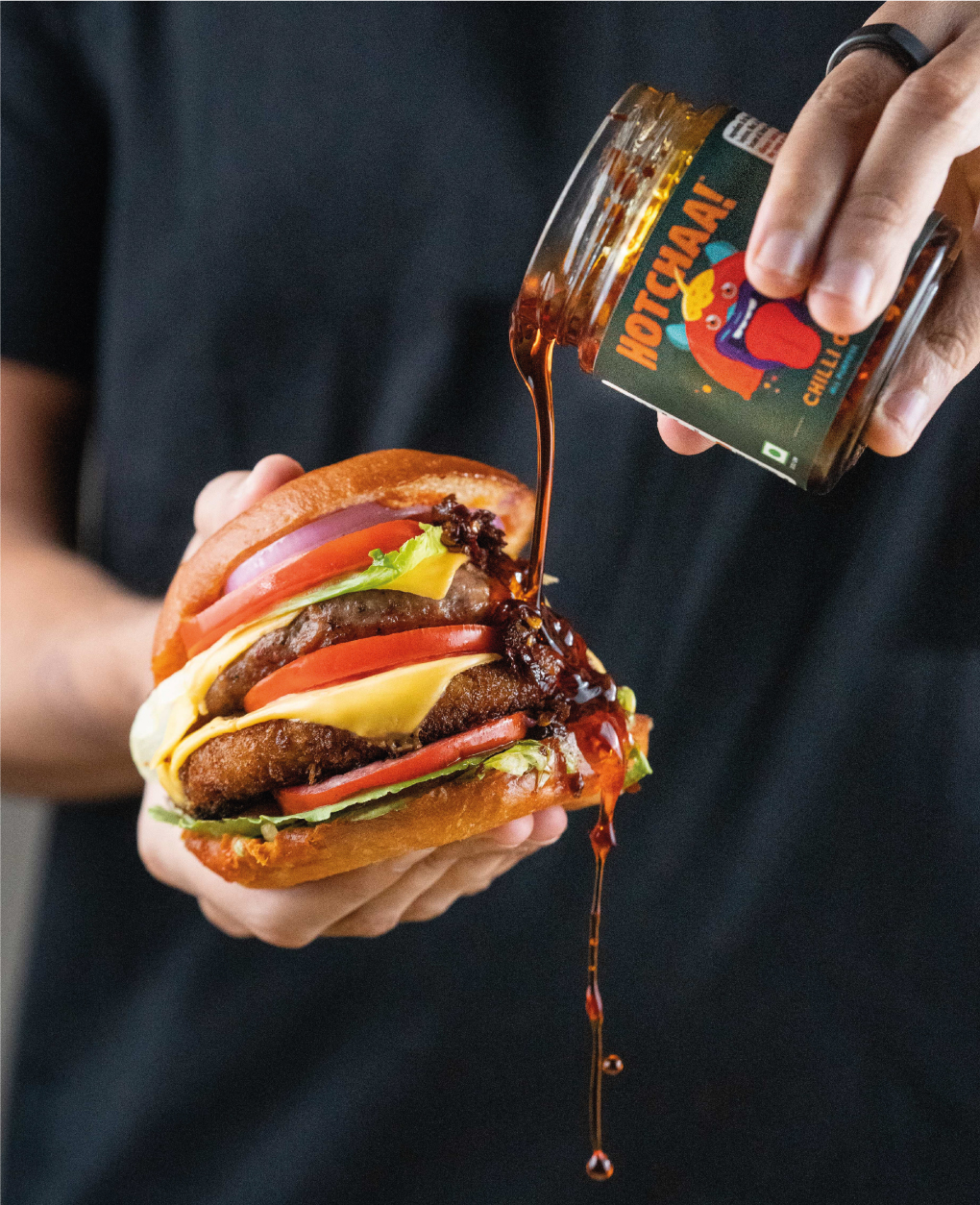 有趣的辣椒油創(chuàng)意包裝設(shè)計(jì)這樣做(圖2)