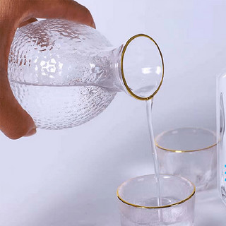 創(chuàng)意酒包裝設(shè)計表達瓶系列純清香型白酒瓶整箱裝產(chǎn)品包裝設(shè)計欣賞(圖6) 創(chuàng)意酒包裝設(shè)計表達瓶系列純清香型白酒瓶整箱裝產(chǎn)品包裝設(shè)計欣賞(圖6)