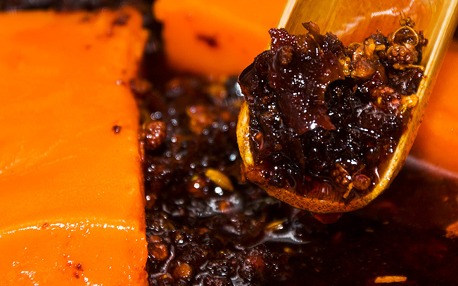 豬圈火鍋品牌logo與食品包裝設(shè)計欣賞(圖3)